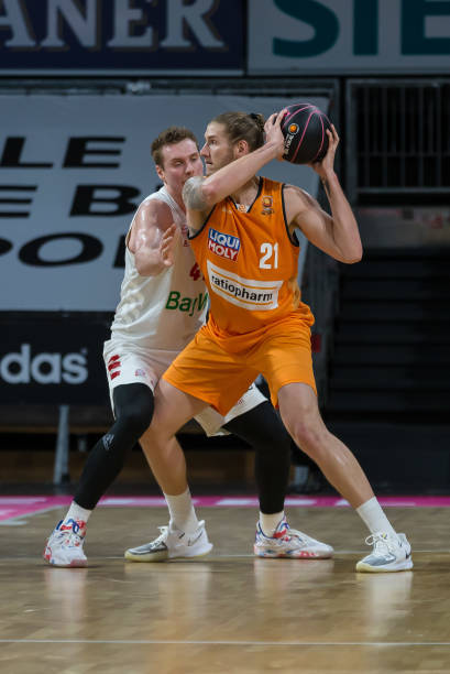 联赛揭幕战 联赛揭幕战