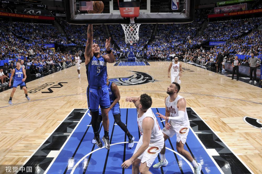 它不仅展示 它不仅展示